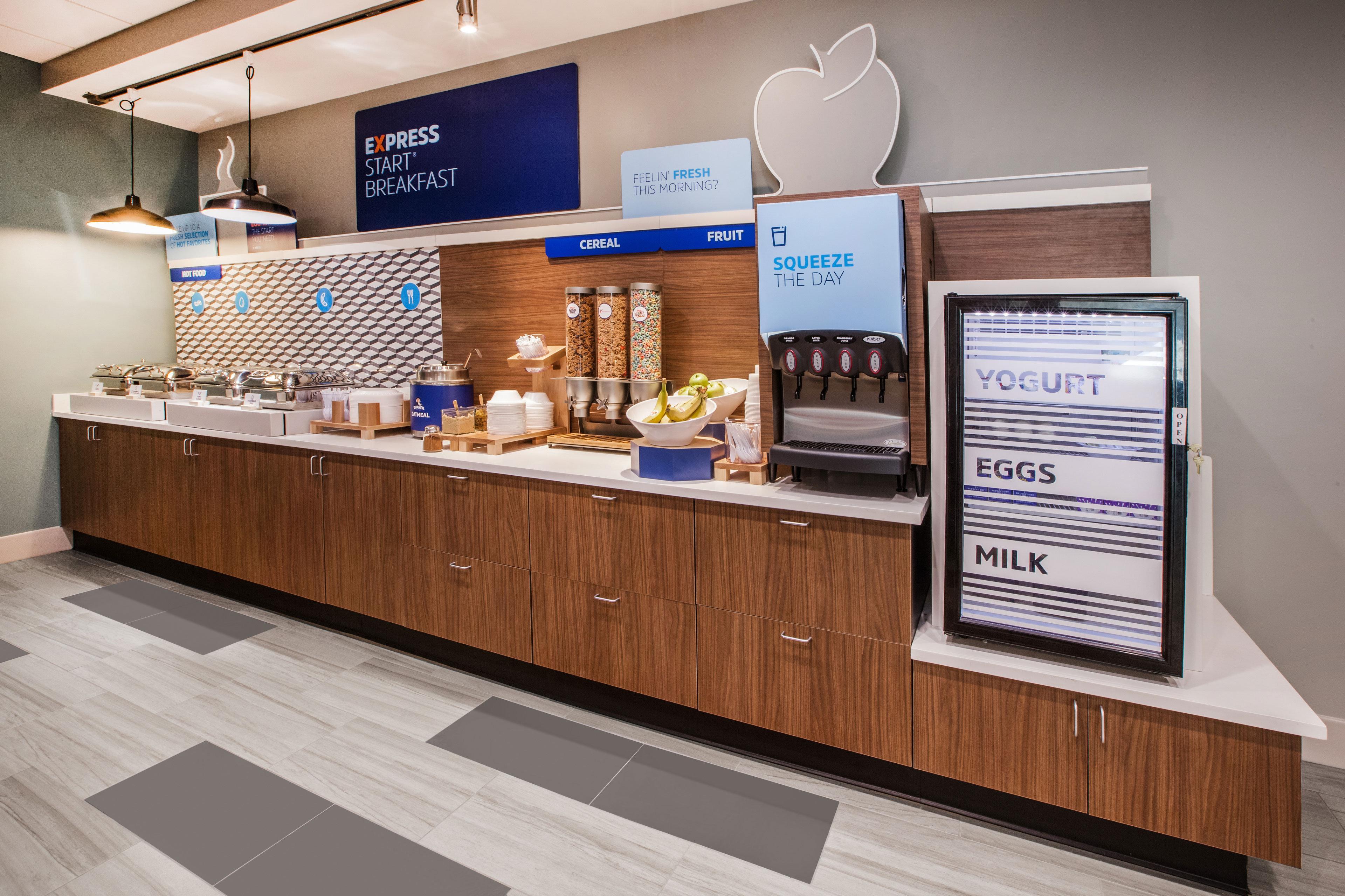 Holiday Inn Express Hotel & Suites Lexington By Ihg Bagian luar foto